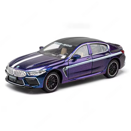 BMW M8 - 1:24 Scale Model