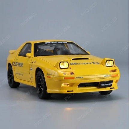 Mazda RX7  - 1:24 Scale model