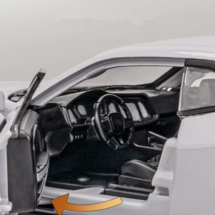 Dodge Challenger SRT Hellcat - 1:24 Scale Model