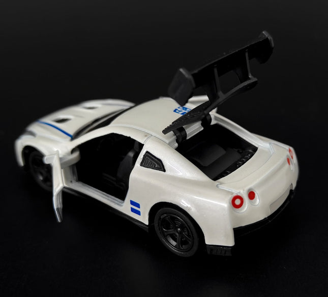 Nissan GTR - 1:64 Scale Model