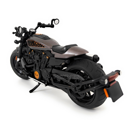 Harley Davidson Sportster - 1: 24 Diecast Metal Bike