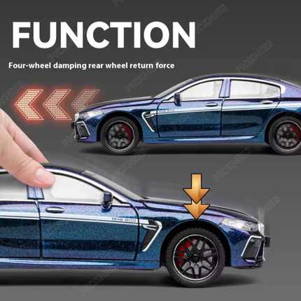 BMW M8 - 1:24 Scale Model