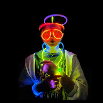 Glow In The Dark Party Favors Glow Stick Party Pack (152 pcs)