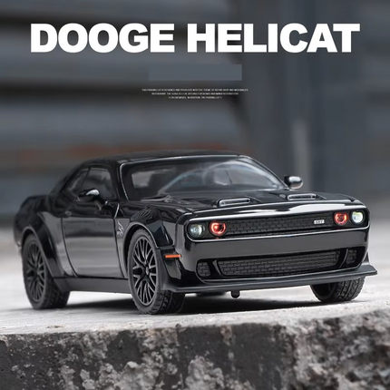 Dodge Challenger SRT Hellcat - 1:24 Scale Model