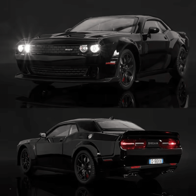 Dodge Challenger SRT Hellcat - 1:24 Scale Model
